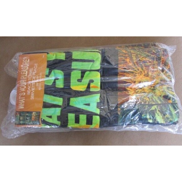 New Beach Bath Pool Gift Towel Pot Leaf Weed Leaves Marijuana Strains Cannabis - Picture 2 of 2